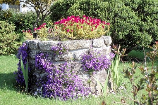puits dornement jardin pierre