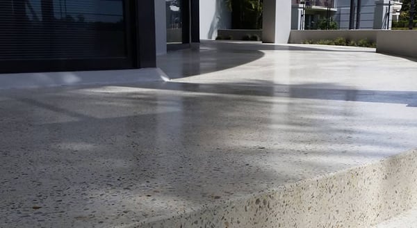 difference-beton-cire-beton-lisse-le-beton-poli