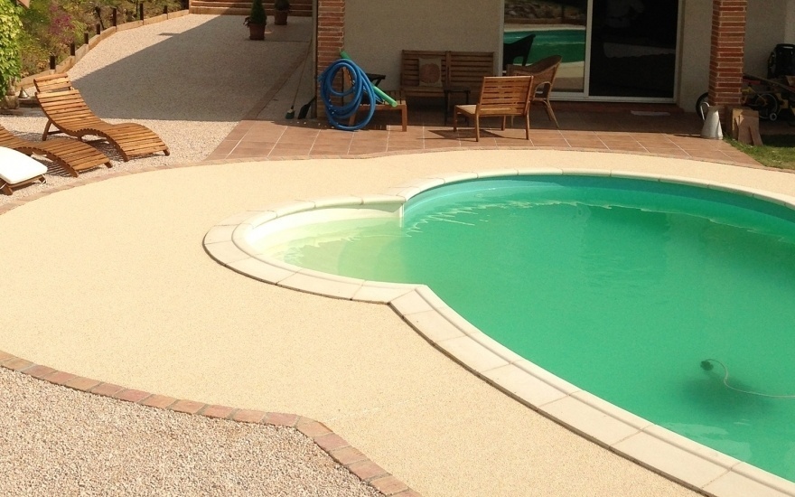 amenagement-exterieur-plage-de-piscine